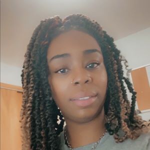 Meet your Posher, Cierra
